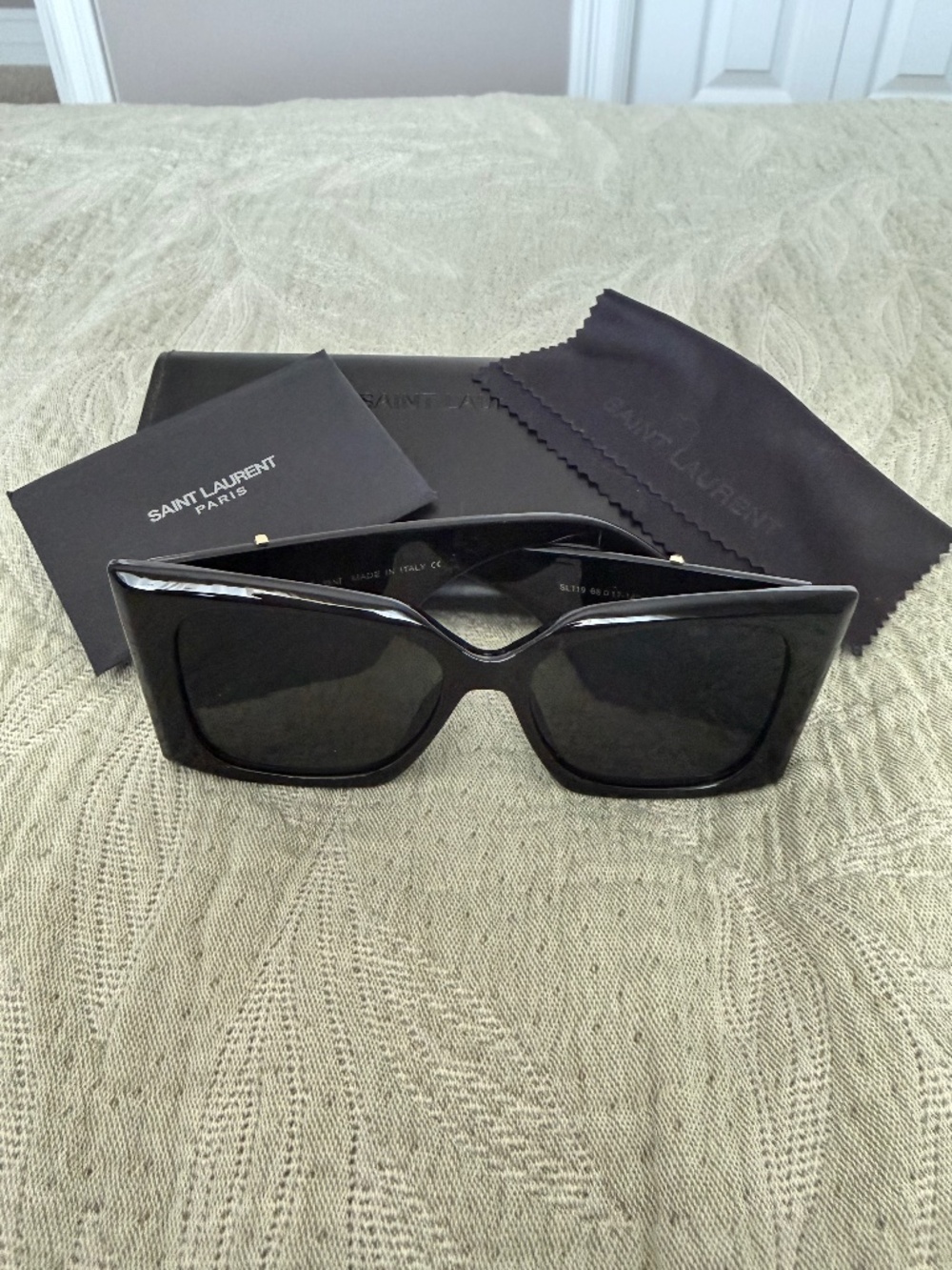 Saint Laurent Oversized Cat-Eye Sunglasses